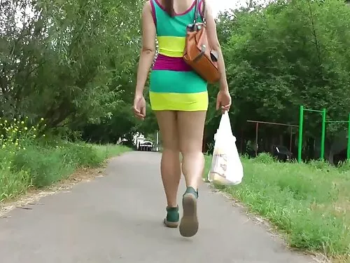 Băieții își trag pe  ...
