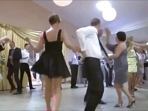 Vecina sexy și-a mul ...